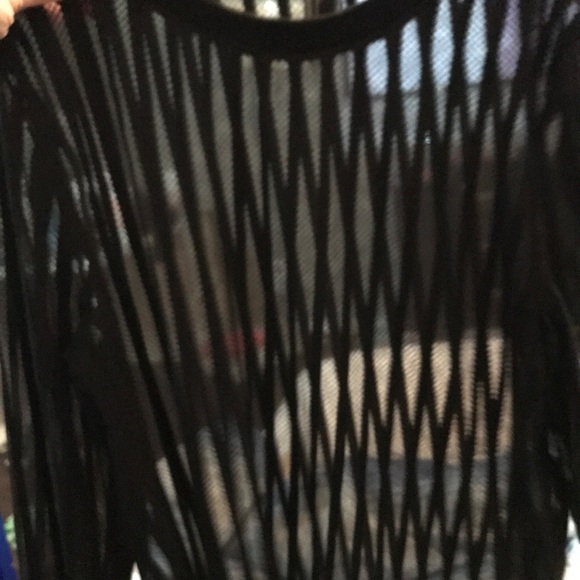 Forever 21 shirt 😍😍 - Picture 4 of 5